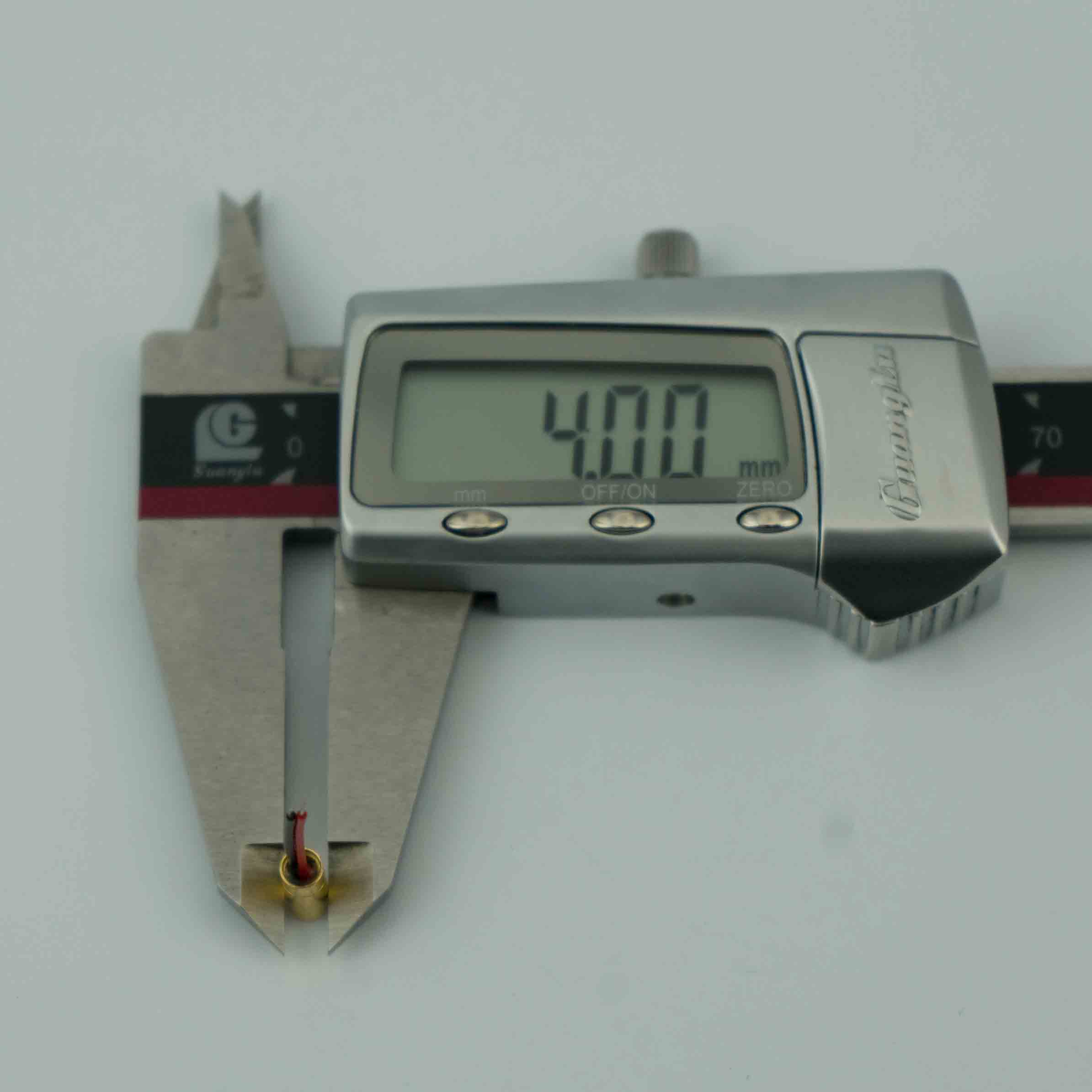 最小レーザーΦ4mm 850nm 1mw IRレーザーモジュールピストルレーザー用グリップ活性化レーザー
